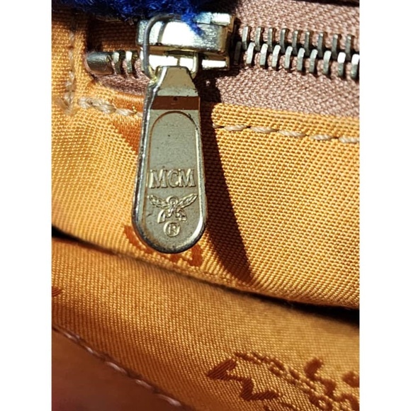 MCM Vintage Cognac Visetos Brown Shoulder Bag with Gold Accents - Picture 6 of 13